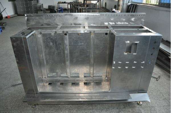 浅谈钣金加工的优势-长沙兴辉虚拟现实应用有限公司